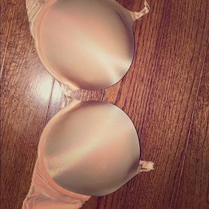 NEVER WORN Victoria’s Secret Bombshell Bra